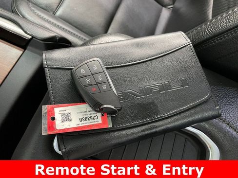 Used 2021 GMC Yukon Denali w/ Denali Ultimate Package AWD/4WD image 10