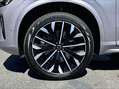 New 2026 Volvo XC90 T8 Ultra w/ Protection Package AWD/4WD image 14