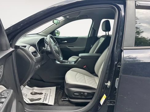Used 2020 Chevrolet Equinox LS w/ LS Convenience Package FWD image 9