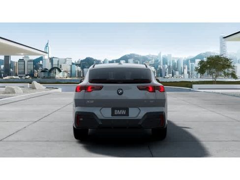 New 2026 BMW X2 xDrive28i image 5