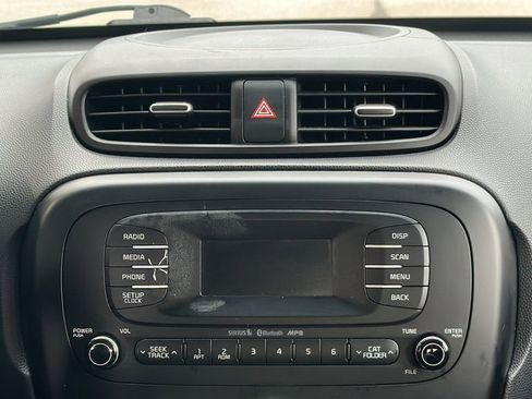 Used 2016 Kia Soul image 18