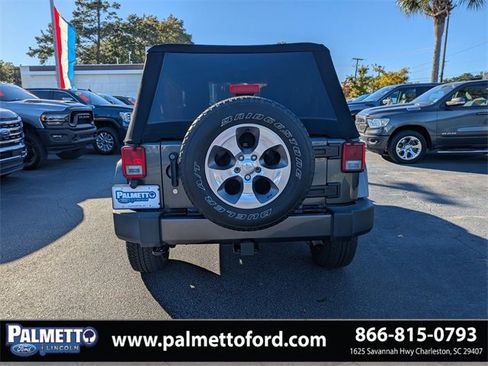 Used 2017 Jeep Wrangler Unlimited Sahara w/ Connectivity Group image 5