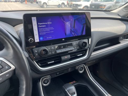 Used 2024 Toyota Grand Highlander AWD image 22