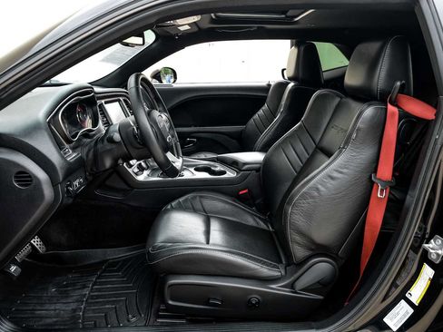 Used 2016 Dodge Challenger SRT Hellcat RWD image 27