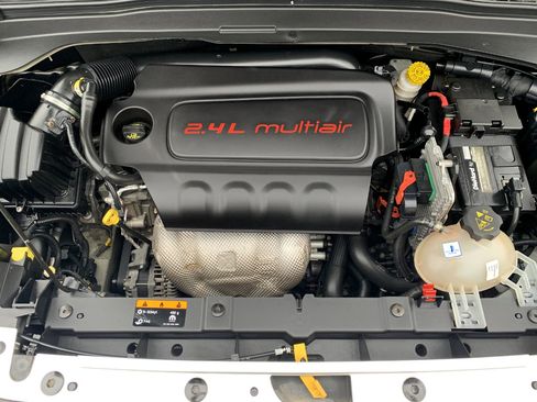 Used 2017 Jeep Renegade Limited image 42