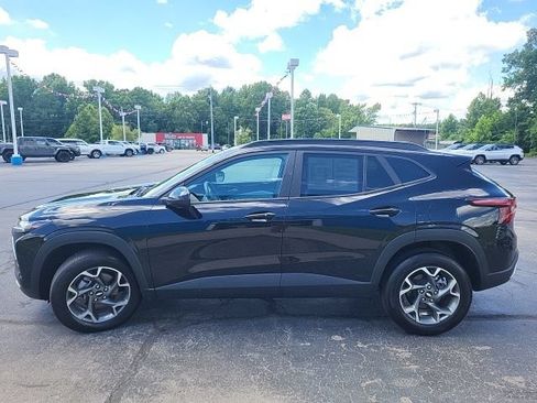 Used 2022 Chevrolet Trax LT FWD image 8