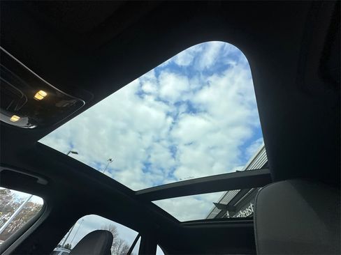 New 2026 Mercedes-Benz GLC 300 image 33