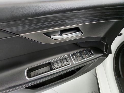 Used 2018 Jaguar XF S AWD/4WD image 22