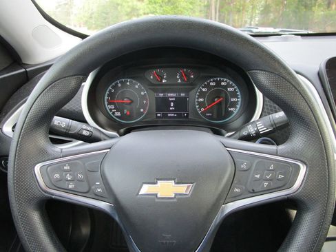 Used 2024 Chevrolet Malibu LS FWD image 22