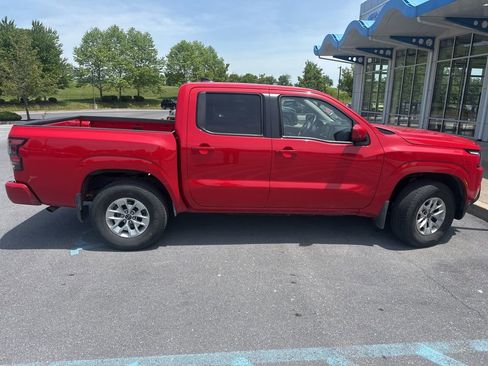 Used 2024 Nissan Frontier SV AWD/4WD image 5