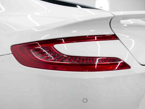 Used 2016 Aston Martin Vanquish Coupe image 24