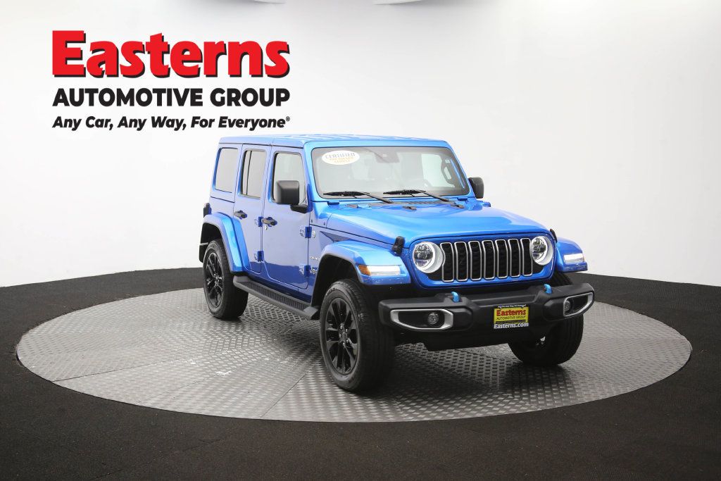 Used 2024 Jeep Wrangler Unlimited Sahara w/ Technology Group AWD/4WD image 54