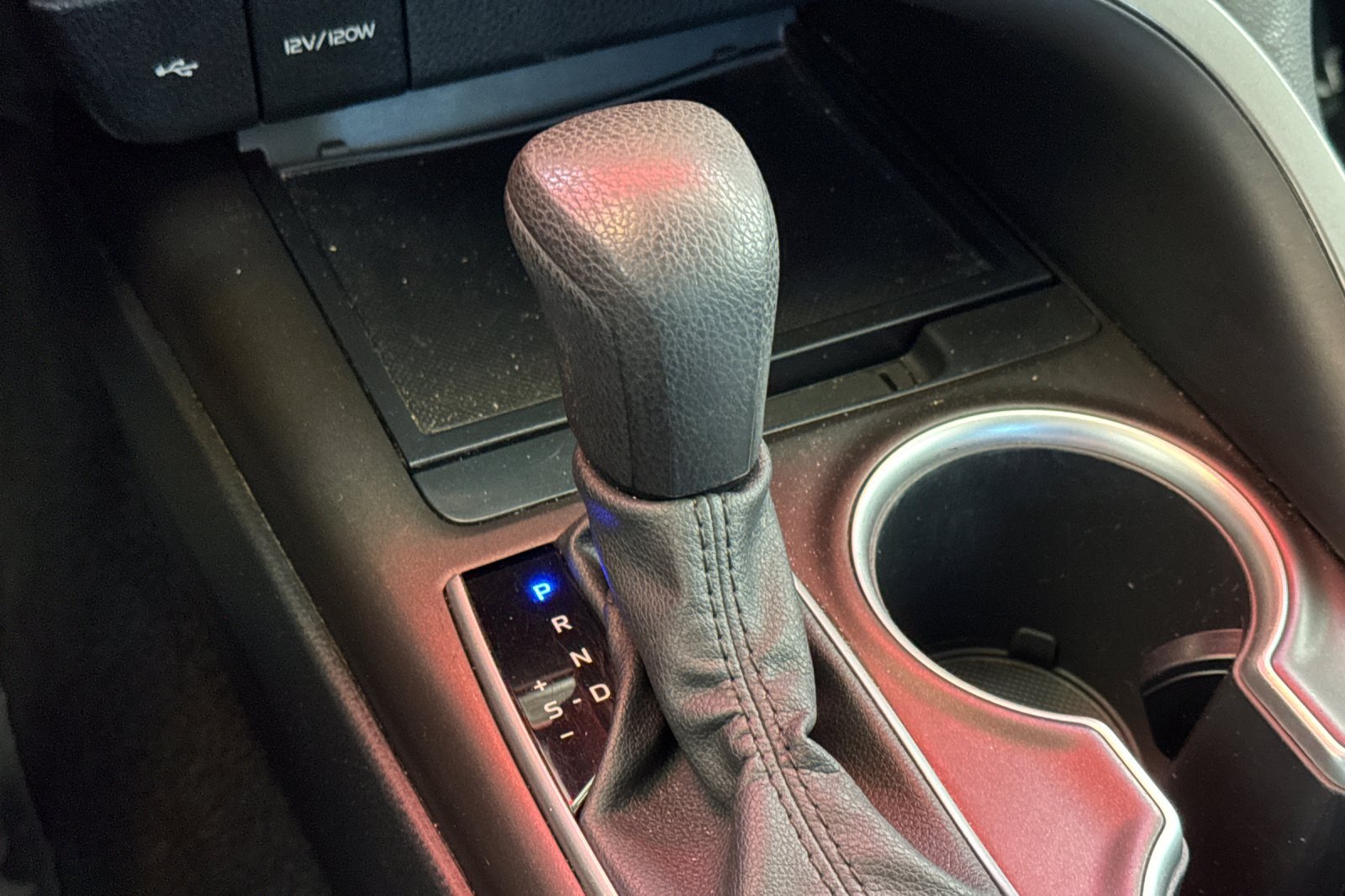 Used 2022 Toyota Camry LE w/ Carpet Mat Package (TMS) FWD image 26