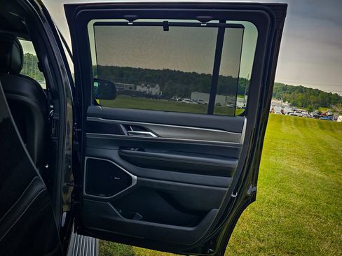 New 2026 Jeep Grand Wagoneer Limited AWD/4WD image 49