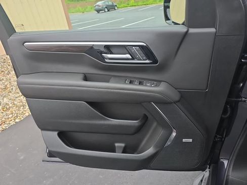 New 2026 Chevrolet Tahoe Premier w/ Sun And Tow Package AWD/4WD image 28