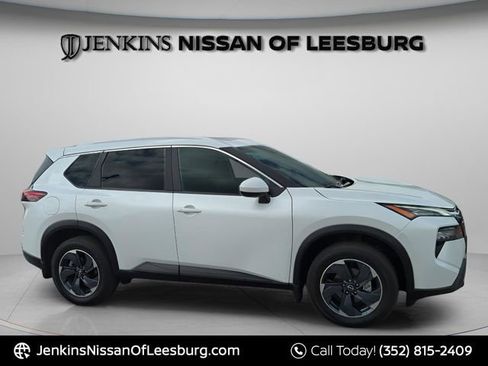 Certified 2024 Nissan Rogue SV w/ SV Premium Package image 2