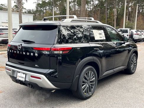New 2025 Nissan Pathfinder SL w/ Lighting Package (N92) AWD/4WD image 6