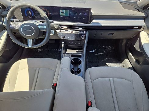Used 2025 Hyundai Sonata SEL FWD image 15