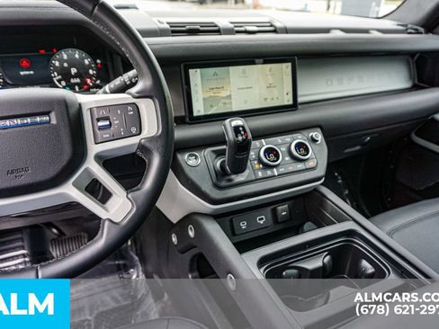Used 2024 Land Rover Defender 110 S image 32