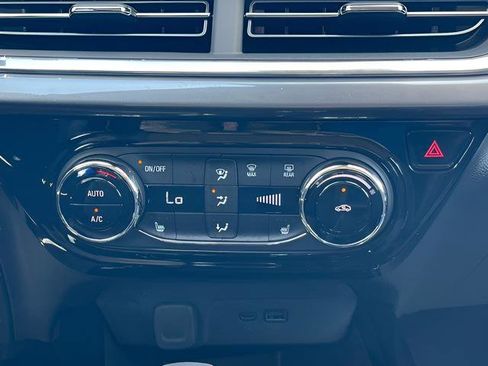 New 2026 Chevrolet Trax ACTIV FWD image 27