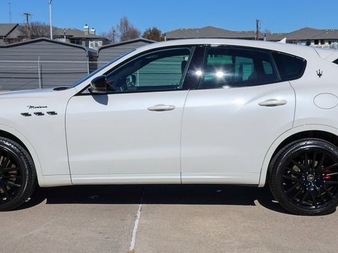 Used 2022 Maserati Levante Modena image 4