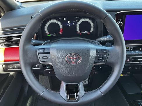 Used 2025 Toyota Camry XSE image 11