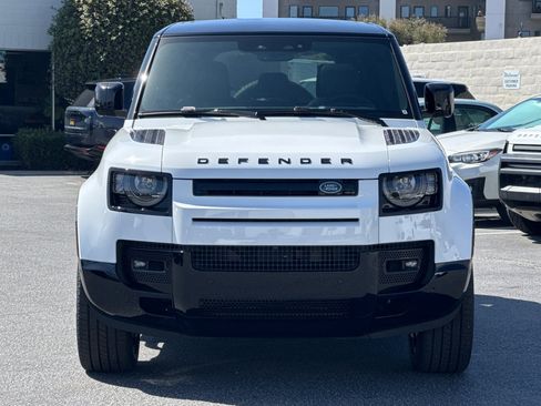 New 2025 Land Rover Defender 110 X-Dynamic SE image 8