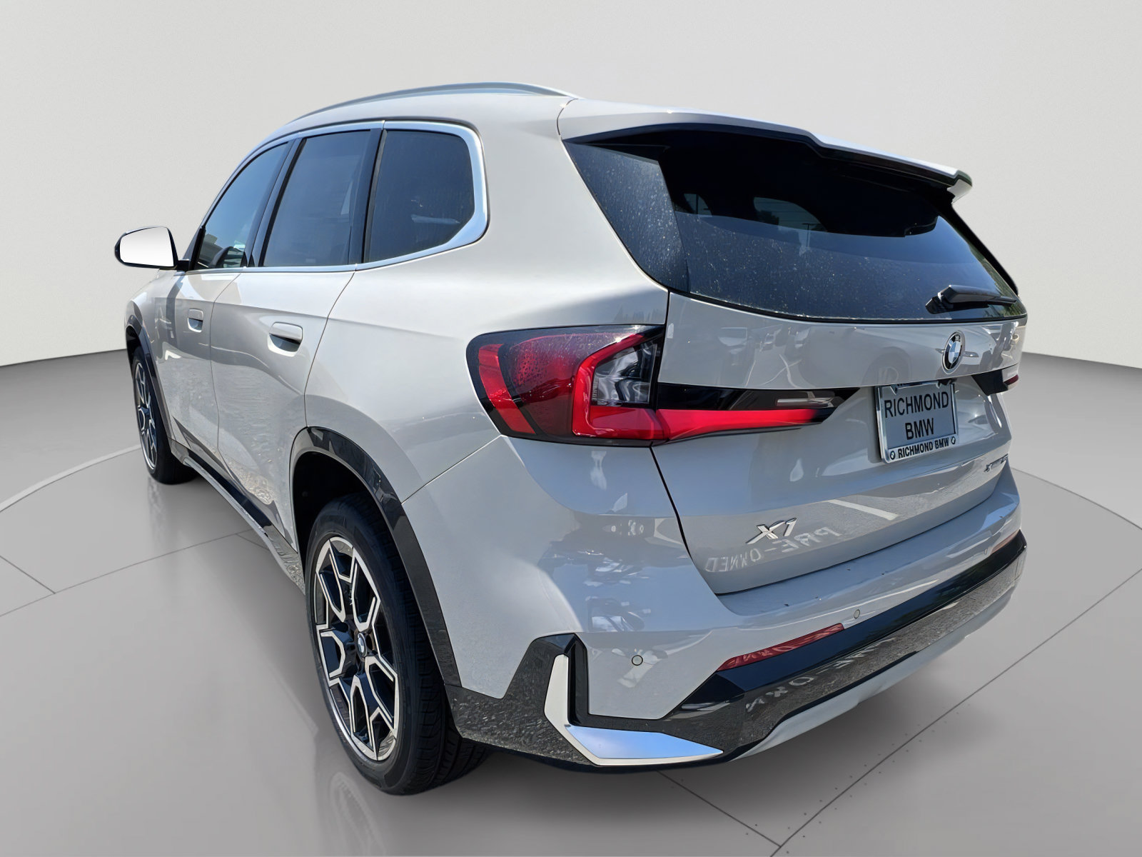 New 2026 BMW X1 xDrive28i w/ Convenience Package AWD/4WD image 3