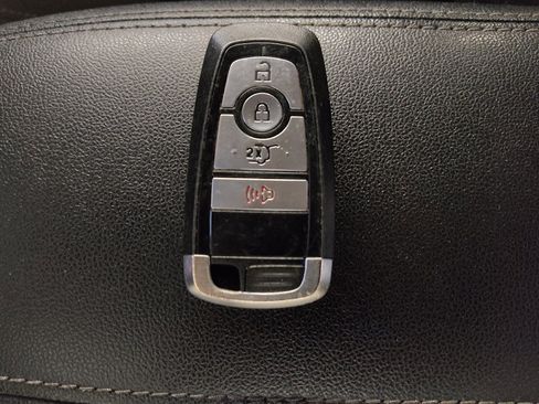 Used 2021 Ford Escape SE w/ Convenience Package image 32