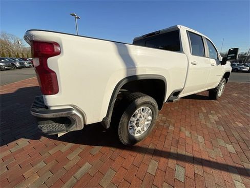 Used 2021 Chevrolet Silverado 2500 LT w/ Convenience Package image 24