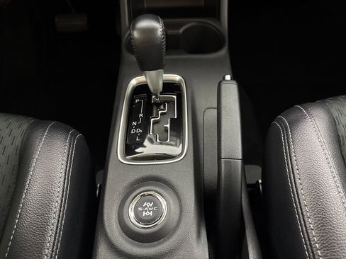 Used 2015 Mitsubishi Outlander SE AWD/4WD image 16