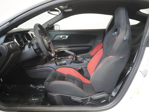 Used 2019 Ford Mustang Shelby GT350R w/ GT350R Equipment Group 920A RWD image 11