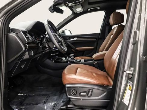 Used 2023 Audi Q5 2.0T Premium w/ Convenience Package image 13