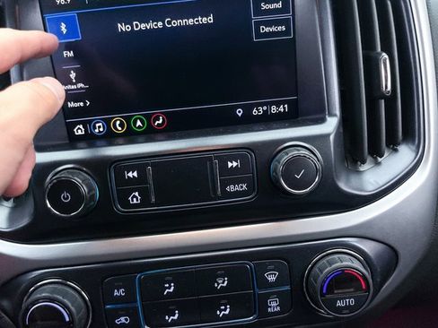 Used 2021 Chevrolet Colorado ZR2 w/ LPO, Premium Interior Package image 24