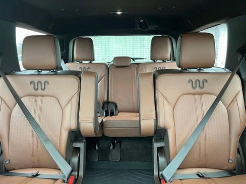 Used 2024 Ford Expedition King Ranch image 23