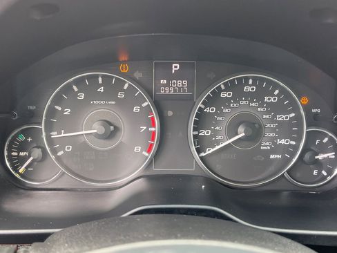 Used 2012 Subaru Outback 2.5i Limited AWD/4WD image 14