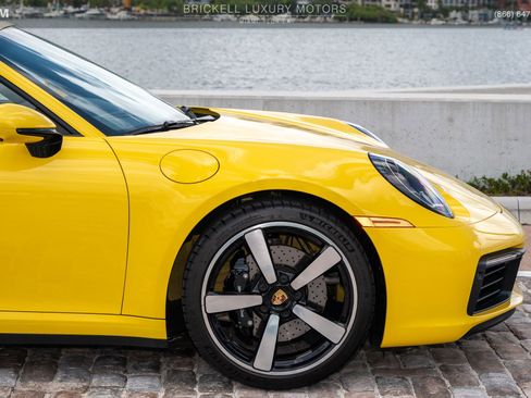 Used 2023 Porsche 911 Targa 4S w/ Premium Package image 43