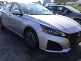 Used 2023 Nissan Altima 2.5 SV image 2