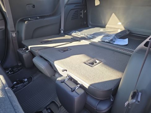 New 2026 Chevrolet Traverse High Country image 24