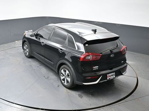 Used 2017 Kia Niro LX image 40