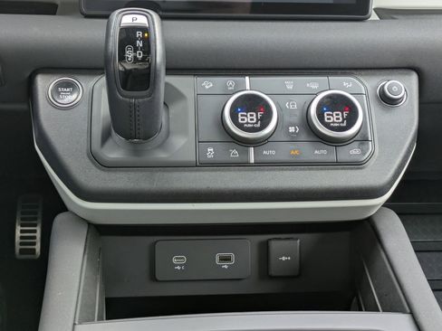 Used 2023 Land Rover Defender 110 X-Dynamic SE AWD/4WD image 25