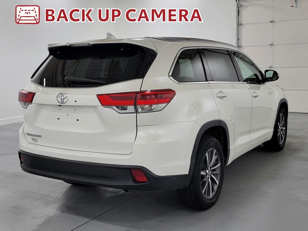 Used 2017 Toyota Highlander XLE FWD image 8