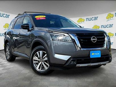 Certified 2022 Nissan Pathfinder SL
