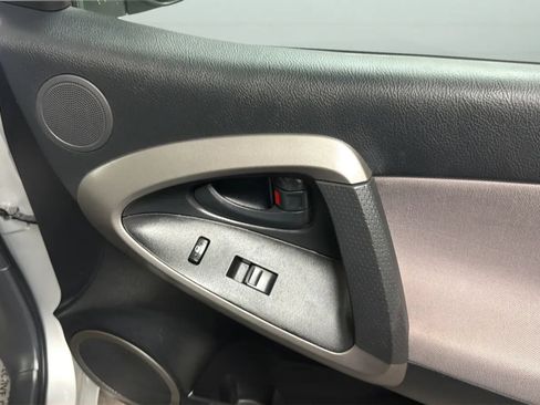 Used 2007 Toyota RAV4 2WD image 16