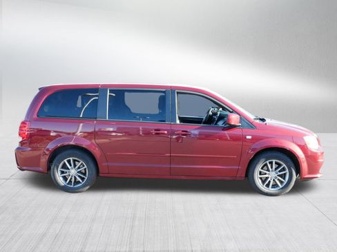 Used 2014 Dodge Grand Caravan SE image 8