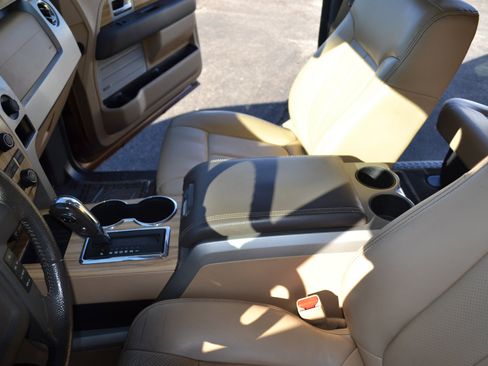 Used 2011 Ford F150 Lariat w/ Lariat Chrome Pkg image 20