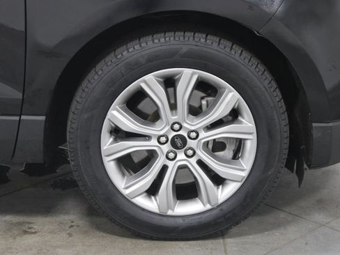 Used 2024 Ford Edge Titanium AWD/4WD image 12