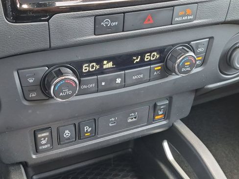 Used 2024 Nissan Frontier SV w/ SV Convenience Package RWD image 18
