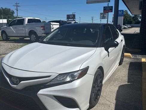 Used 2020 Toyota Camry XSE w/ Navigation Package FWD image 1