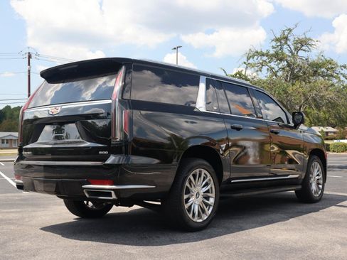 Used 2023 Cadillac Escalade ESV Premium Luxury AWD/4WD image 5